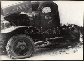 1956 Budapesti képek az utcai harcok után, 3 db korabeli negatívról készült későbbi nagyítás, 16x22 ...