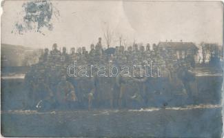 1917 Trencsén környéke, katonai csoportkép / Hungary military group photo (b)