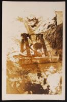 cca 1914-1918 Katonai fotó, a következő felirattal: Egy beépített aknavető a mi állásunkon, Brodytól 40 km-re, fotólap, 14x9 cm