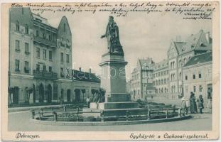 Debrecen, Egyház tér, Csokonai szobor (fa)