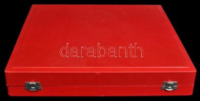 Piros éremtartó kazetta kivehető tálcával, 72 férőhellyel, használt, de újszerű állapotban