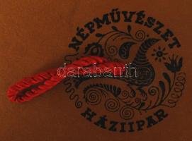 Magyar népviseletbe öltöztetett baba (Népművészet Háziipar), újszerű állapotban, műanyag tokban, m: ...