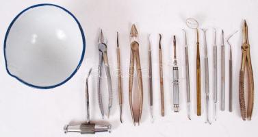 Fogászati eszközök és egy zománcozott tálka összesen:14 db