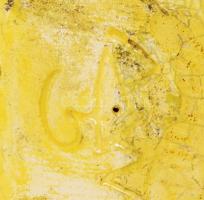 Gorka Géza (1895-1971): Ülő lány. Repesztett mázas kerámia figura, hibátlan, apró piros festéknyomma...