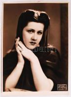 Dorés fotó: Lány fátyolban, pecséttel jelzett, 17x23 cm