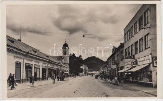 Huszt, Rákóczi utca, Cikta cipő és harisnya javító műhely, Chytry Vencel, Stein Bernát és Janovics Ignác üzlete / street, shoe shop