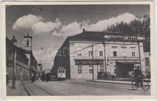 Budapest II. Császár fürdő és szálló, főbejárat, vendéglő Dreher sörökkel, villamos (ragasztónyom / gluemark)
