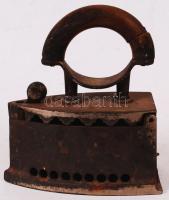 Régi öntöttvas szenes vasaló,/ Vintage coal iron, 22x20x10cm
