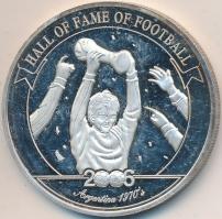 Uganda 2006. 2000Sh Ag "A labdarúgás halhatatlanjainak csarnoka - Argentína 1970-es évek / Dani...
