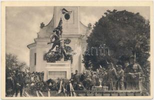 Hajmáskér, Hősök szobrának leleplezése, kiadja vitéz Sófalvy Károly (EK)