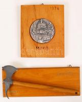 1974 Makói tűzoltó plakett és mini csákány