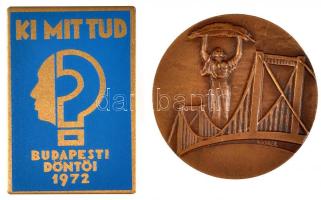 1972. "Ki mit tud budapesti döntői" fém emlékérem tokban (80x55mm) + Jeckel Ferenc (1950-) 1980. "Szövetkezeti Munkáért Jubileumi Emlék 1945-1970" Br emlékplakett tokban (70mm) T:2