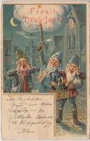 New Year, dwarfs (EB)