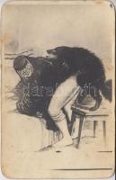 Nun and dog, pornographic postcard, humour (fl)