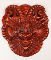 Jankovics Zsolt (1960-): Falra akasztható busó maszk, faragott hárs fa, pácolt, jelzett, 26×23 cm