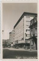 Sofia, Hotel Slawiansca Beseda, automobile