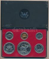 Amerikai Egyesült Államok 1973S 1c-1$ 6klf db, szettben "Bicentennial" T:PP USA 1973S 1 Cent - 1 Dollar "United States Proof set" (six different) in original case C:PP