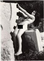 cca 1970-1980 Küzdelem az őserővel, finoman erotikus fénykép,  18x13 cm / 
cca 1970-1980 Erotic phot...