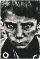 cca 1960-1970 Kiss Mihály: Fiú, feliratozott vintage szociofotó, 24x16 cm