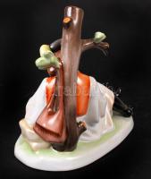 Zsolnay furulyázó juhász, kézzel festett, jelzett, hibátlan, h:21 cm, m:19 cm