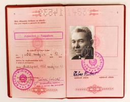 1958 Bp., Magyar Népköztársaság által kiállított fényképes útlevél /
1958 Bp., Hungarian passport