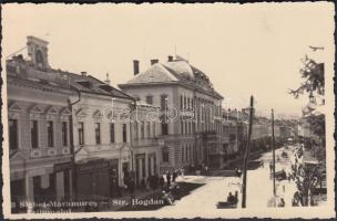 Máramarossziget, Sighet-Maramures; Str. Bogdan Vodu / street, vissza So. Stpl