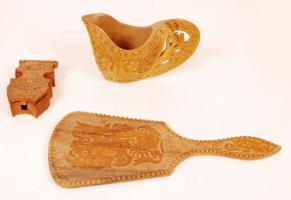 3 db népi motívummal díszített, szépen faragott fa tárgy