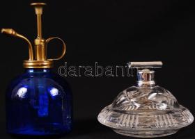 Régi pumpa nélküli parfümös és egy kék pumpás üveg, m: 8 és 15 cm