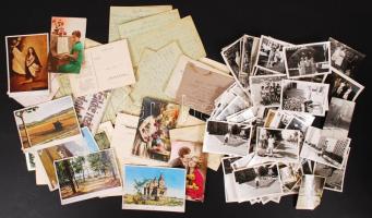 cca 1920-1940 Nagy nyomtatvány tétel nagyrészt zenei témájú nyomtatvány anyaggal és tábori levelekke...