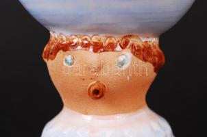 Kiss Roóz Ilona (1920-2010): Figurális gyertyatartó. Festett mázas kerámia, hibátlan, jelzett (Iparm...