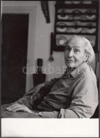 cca 1970 Déry Tibor (1894-1977) Kossuth-díjas író, MTI Fotó, hátoldalán feliratozva, 13x18 cm