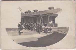 1915 Pola, Navy officers, cannon photo (EK)