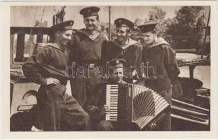 Matrózok, Művészeti Alkotások / Hungarian Mariners