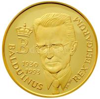 Belgium 2003. "Baldvin 1930-1993" Au emlékérem dísztokban tanúsítvánnyal (11g/0.750/30mm) T:PP Belgium 2003. "Baudouin 1930-1993" Au commemorative medallion in case with certificate (11g/0.750/30mm) C:PP