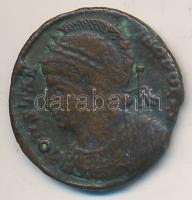 Római Birodalom / Konstantinápoly-Sziszek / I. Constantine 334-335. Follis Br (2.26g) T:2-  Roman Empire / Constantinople-Siscia / Constantine I. 334-335. Follis Br "CONSTANTINOPOLIS / BSIS" (2.26g) C:VF  RIC 224.