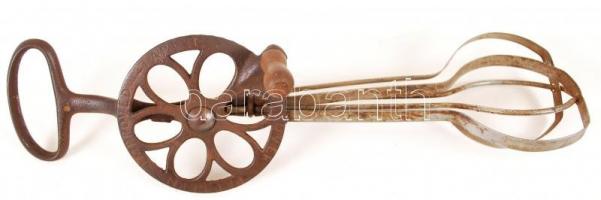 XX. sz. eleje: Konyhai gépek 5 db. Fa és fémnyelvű tésztavágók. Dover Pattern Improved Habverő