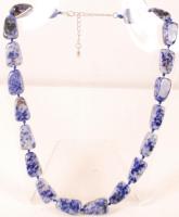 Szodalit nyakék szemüvegtokban, h: 45 cm / sodalite necklace
