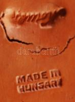 Komlós kerámia, Madonna a gyermekével, festett mázas kerámia, alján kisebb lepattanás, jelzett, m:26...