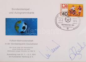 1974 Alkalmi borítékpár albumlapokra ragasztva az 1974-es VB-győztes német csapat 3 játékosának aláí...