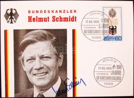 Helmut Schmidt (1918-) német szövetségi kancellár aláírása levelezőlapon