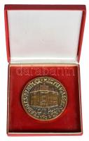 Tóth Sándor (1933-) 1984. "OTP Szabolcs-Szatmár Megyei Igazgatósága" Br emlékérem tokban (72mm) T:2