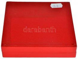 Tóth Sándor (1933-) 1984. "OTP Szabolcs-Szatmár Megyei Igazgatósága" Br emlékérem tokban (...