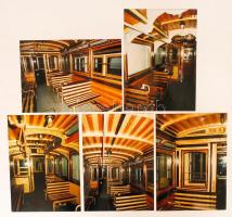 Régi közlekedési járművek (villamosok) belsejéről készült színes, modern fotók, 18x13 cm