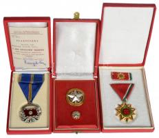 1961. "A Haza Szolgálatáért Érdemérem" ezüst fokozata mellszalagon, szalagsávval, igazolvánnyal tokban + 1970. "Felszabadulási Jubileumi Emlékérem" zománcozott kitüntetés mellszalaggal, szalagsávval, miniatűrrel tokban + ~1970. "Kisipari Szövetkezet Kiváló Dolgozója" kitüntetés miniatűrrel tokban T:2