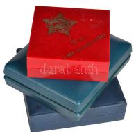 ~1960. "Munkásőr" szolgálati zománcozott aranyozott jelvény 5 év szolgálat után, tokban + ...