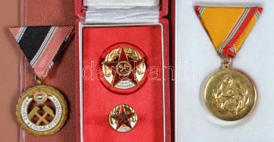 1972. "A Bányászat Kiváló Dolgozója" 2db jelvény adományozói okirattal és igazolvánnyal + 1973. "Bányász Szolgálati Érdemérem Bronz fokozata" kitüntetés mellszalagon, adományozói okirattal + 1983. "Honvédelmi Érdemérem" 10 év után, aranyozott Br kitüntetés mellszalagon + 1981. "Ajka Városáért" emlékplakett adományozói oklevele T:1-,2