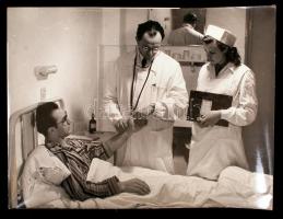 Sziklai Dezső (1910-1997): Vizit, hátoldalán feliratozva, 24x18 cm