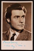 Sárdy János (1907-1969) színész saját kezű aláírása az őt ábrázoló fotóképeslapon, 9x14 cm