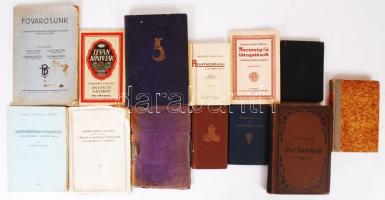 Cipősdoboznyi könyv, közte Karinthy Frigyes: Együgyü lexikon, Arthur Berger: Az örök tavasz szigetein, Szent Ágoston: A lélek Istennel való magányos beszélgetéseinek könyve, Müller Lajos: A boldogság útja, Nikolaus Lenau: Gedichte és már érdekességek