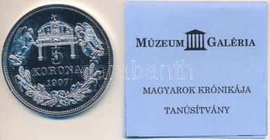 DN "A Magyarok Krónikája - 1907. 5K" ezüstözött multicolor emlékérem (42mm) T:PP Tanúsítvánnyal